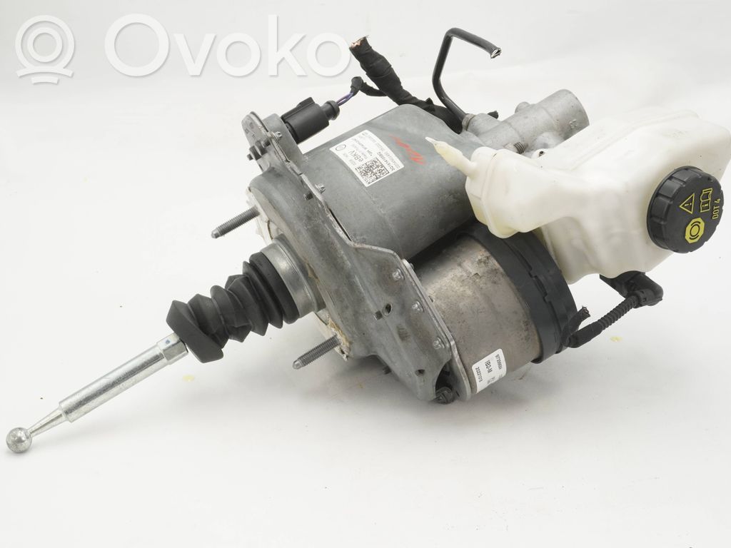 Volkswagen PASSAT B8 Wspomaganie hamulca 