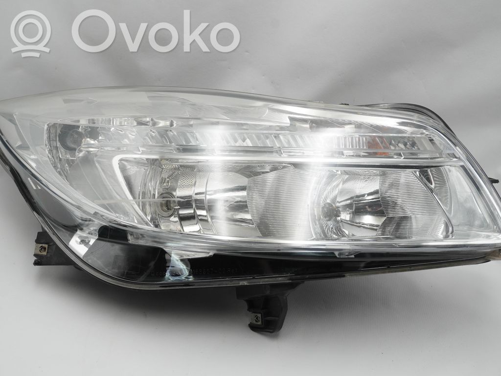 Opel Insignia A Передняя фара 