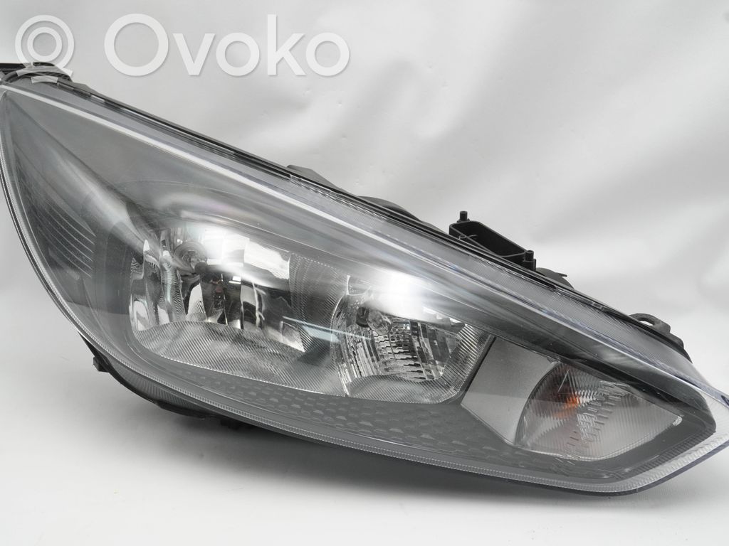 Ford Focus Headlight/headlamp 