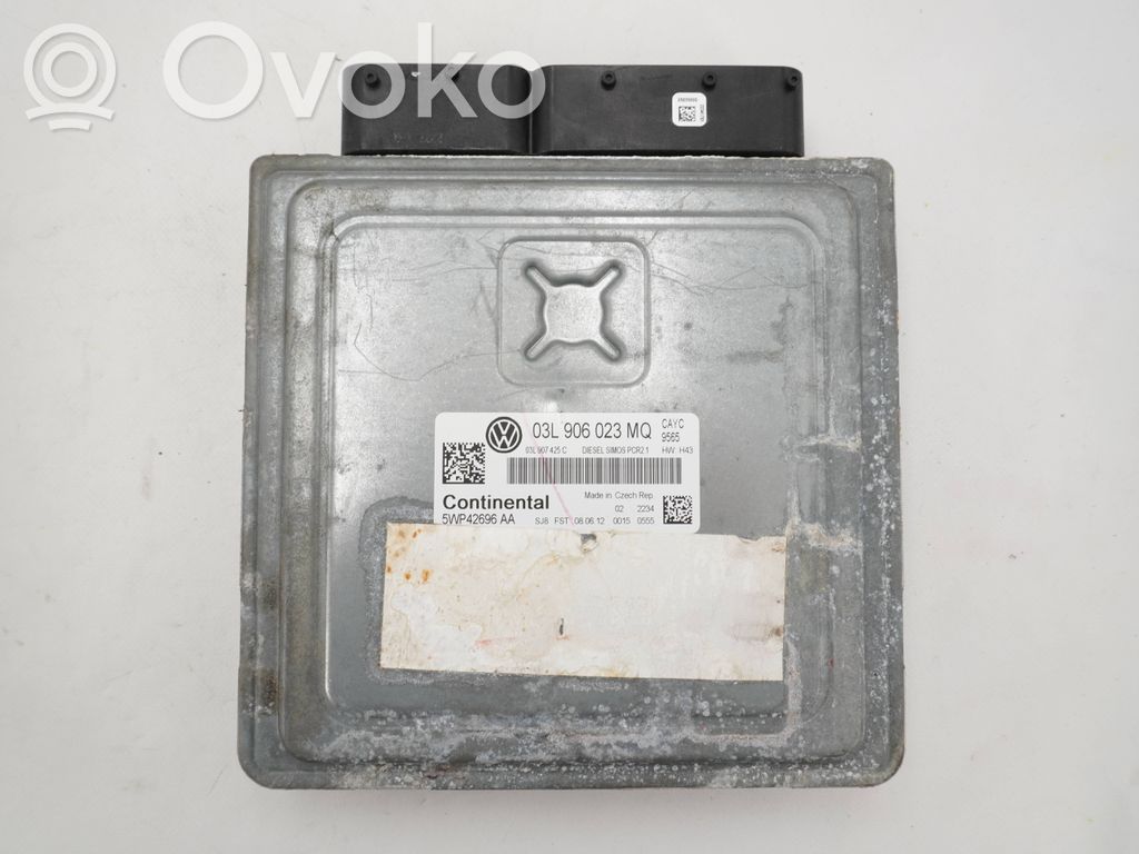 Volkswagen Golf VI Calculateur moteur ECU 