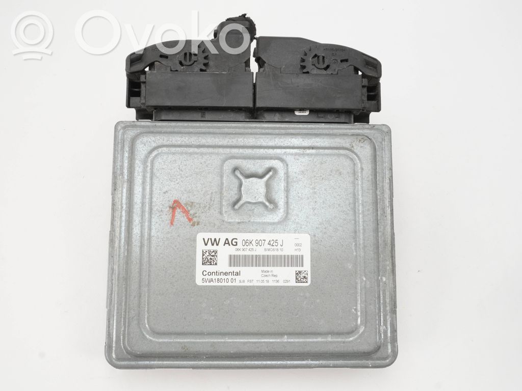Volkswagen Golf VIII Engine control unit/module 