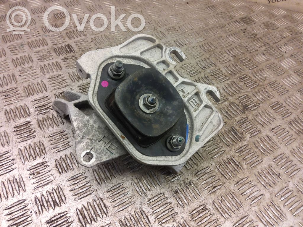 Nissan Juke II F16 Engine mounting bracket 