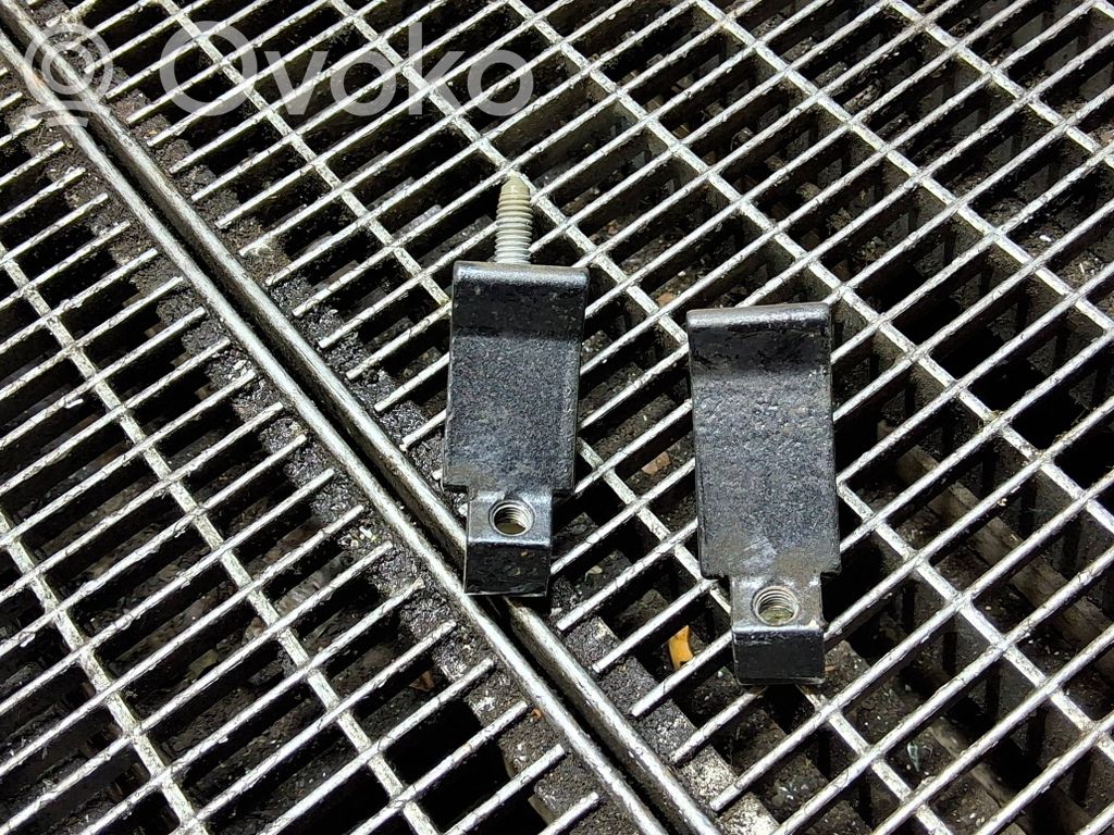 Rear door hinge set