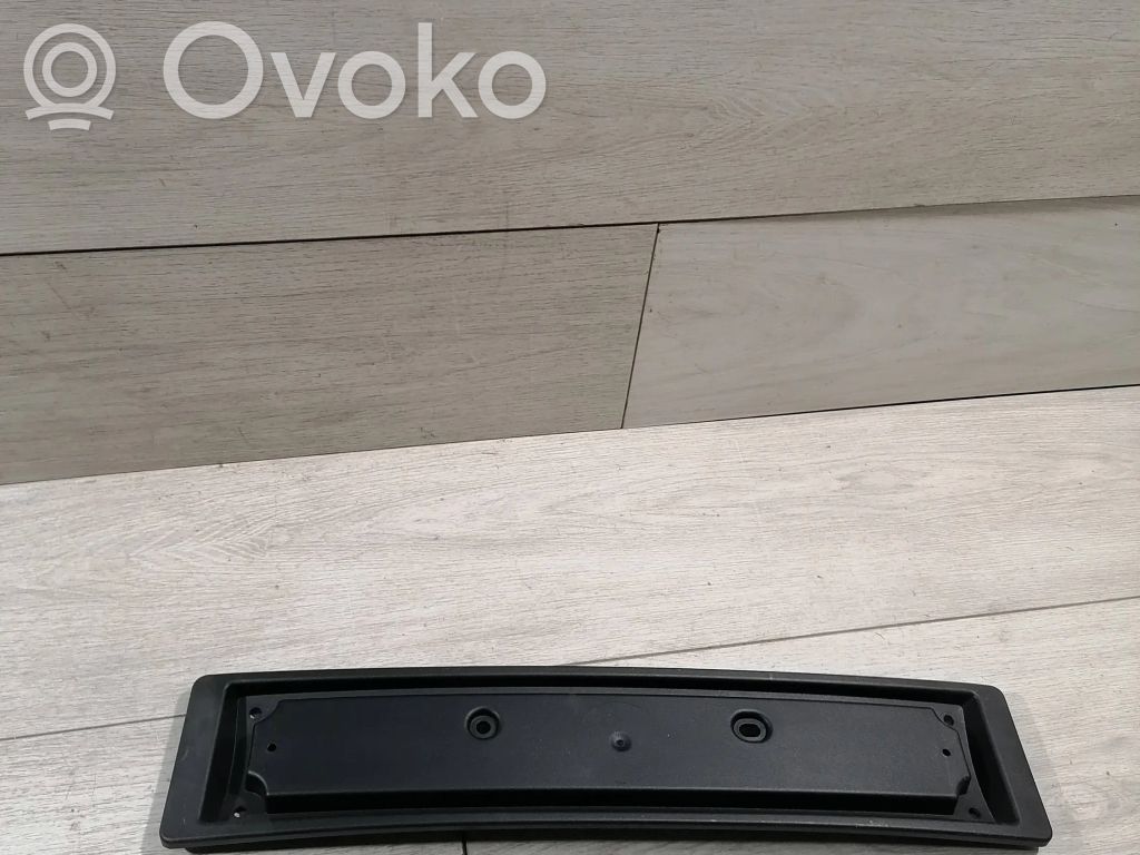 Tesla Model 3 Numerio laikiklis 