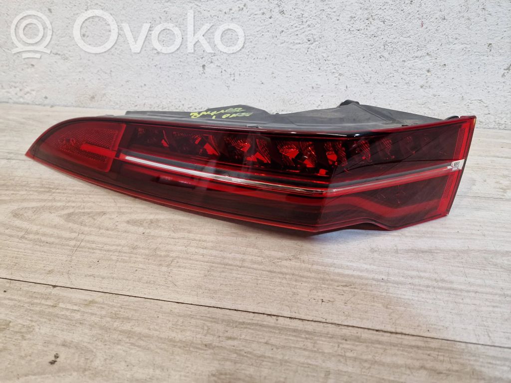 Jaguar I-Pace Aizmugurējais lukturis virsbūvē 