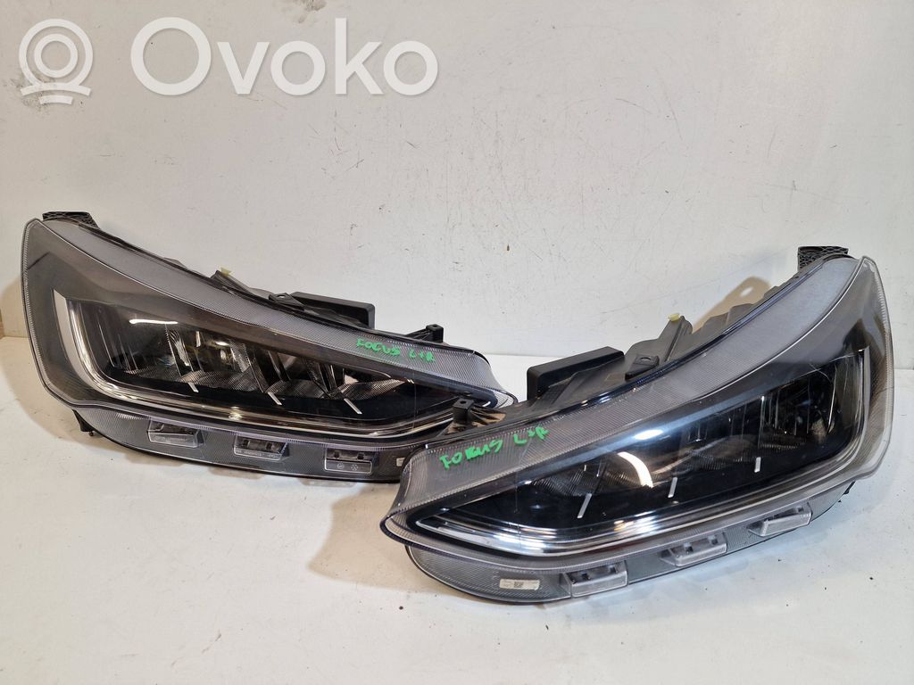Ford Focus Headlight/headlamp 