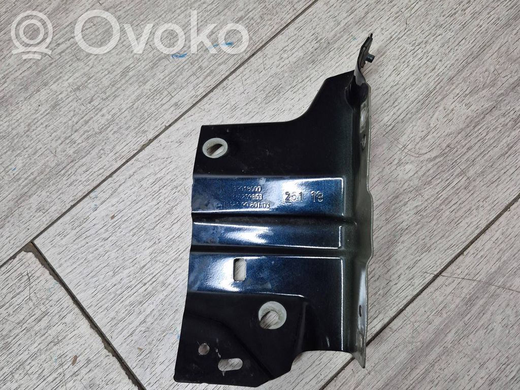 Opel Crossland X Uchwyt / Mocowanie błotnika przedniego 
