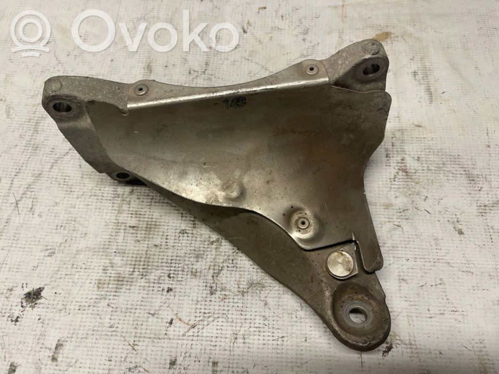 BMW M3 Engine mounting bracket 