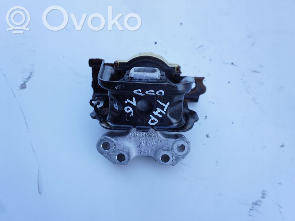Engine mount bracket   APAPODUSZKA