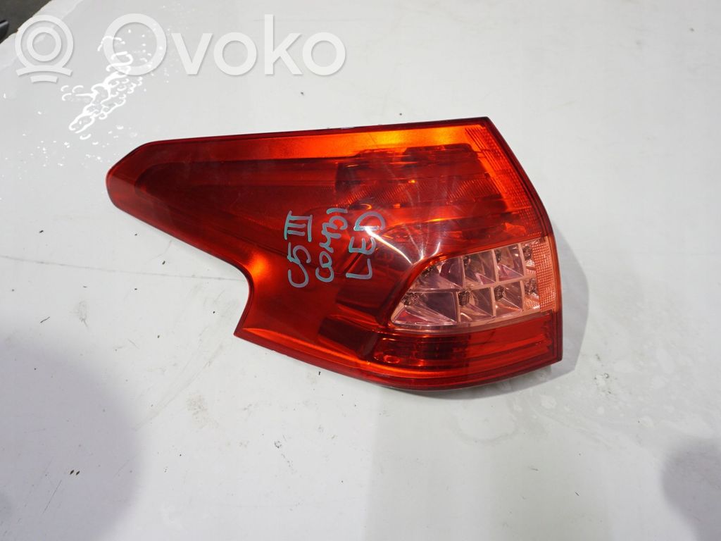 Rear/tail lights