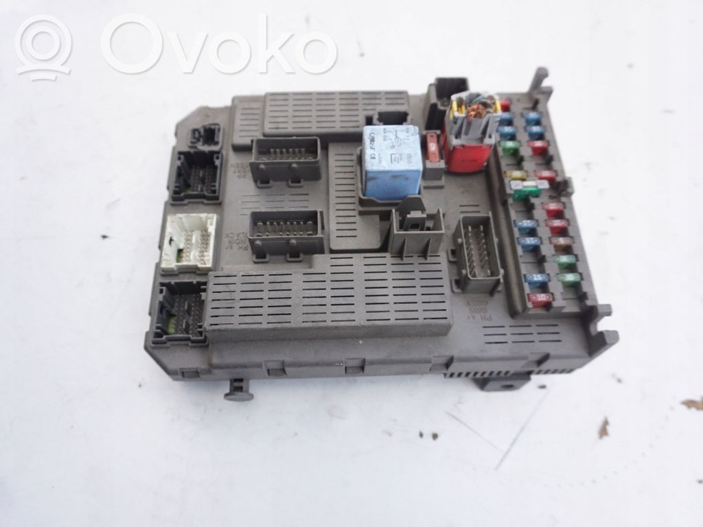 Citroen C5 Fuse module 