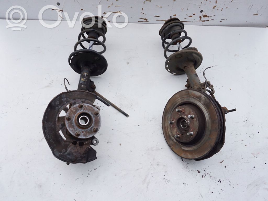 Renault Megane III Priekšējā riteņa rumbas vārpstas šarnīrs (stupica, capfa) 