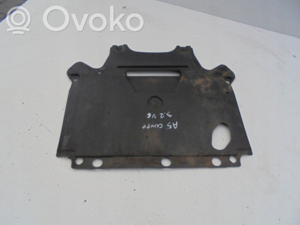 Engine splash shield/under tray   STREFAOSONA