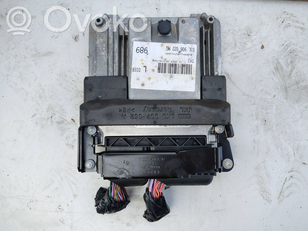 Audi A4 S4 B8 8K Engine control unit/module 