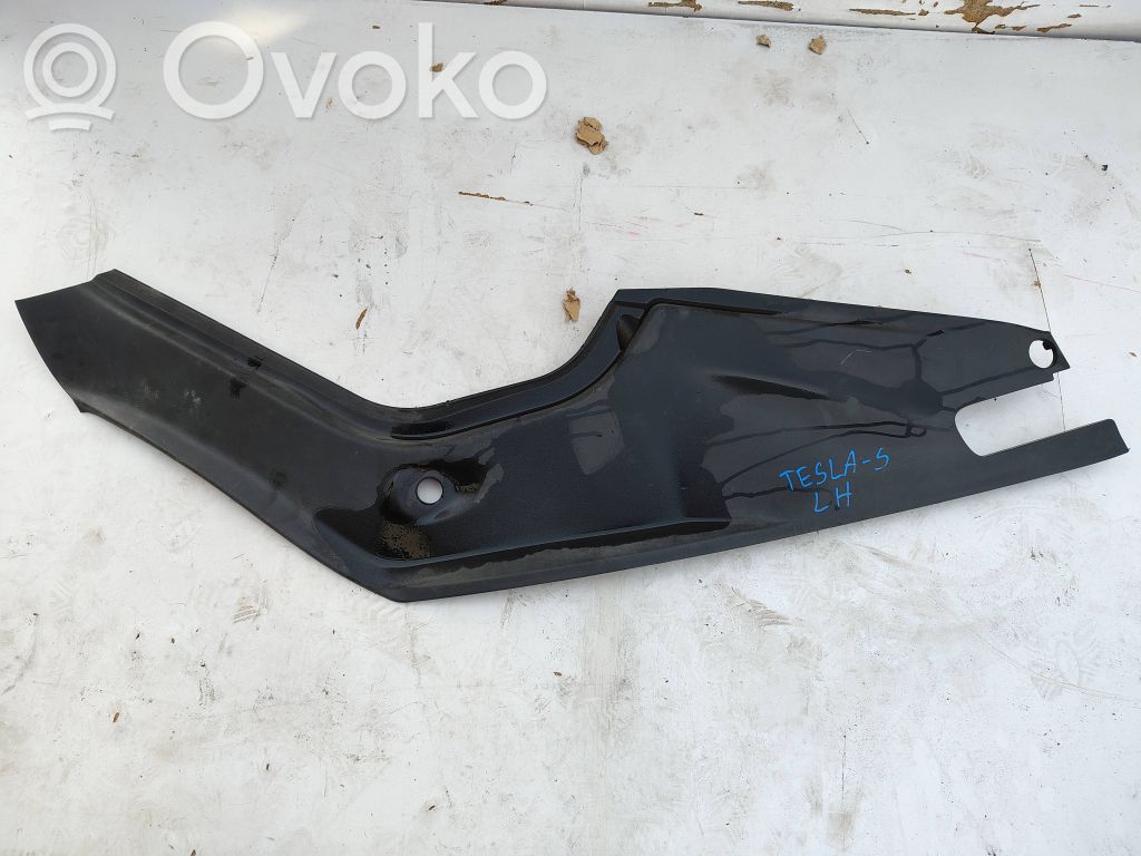 Tesla Model S Engine bonnet/hood lock trim molding 