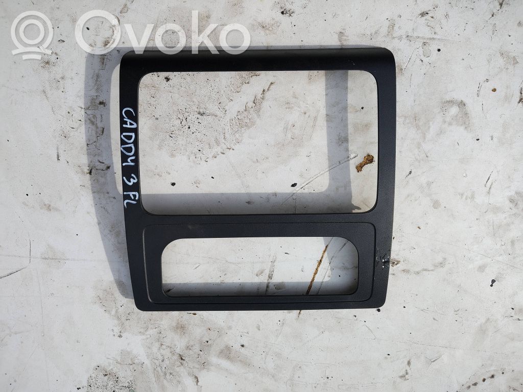 Volkswagen Caddy Radio/GPS head unit trim 