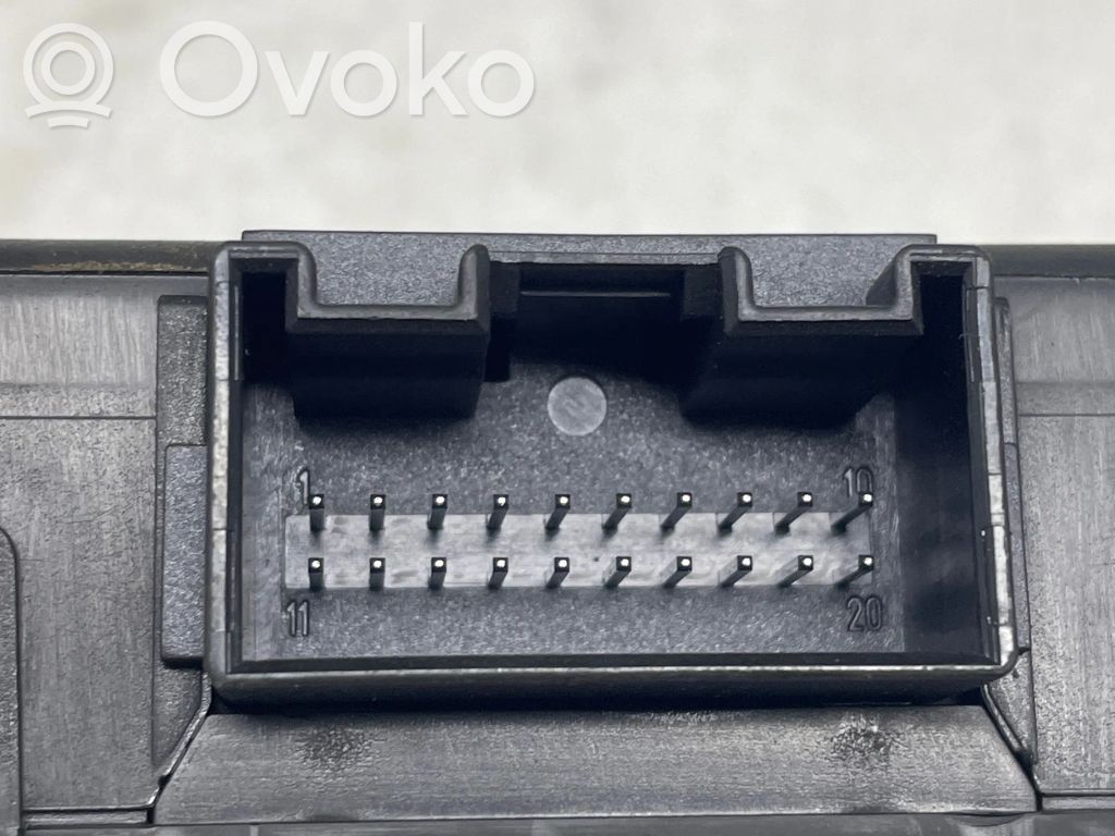 Volkswagen PASSAT B6 Gateway control module 