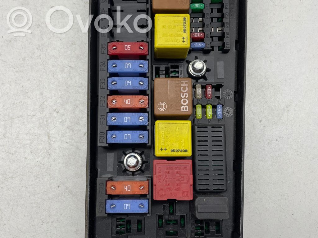 Opel Vectra C Juego de caja de fusibles 