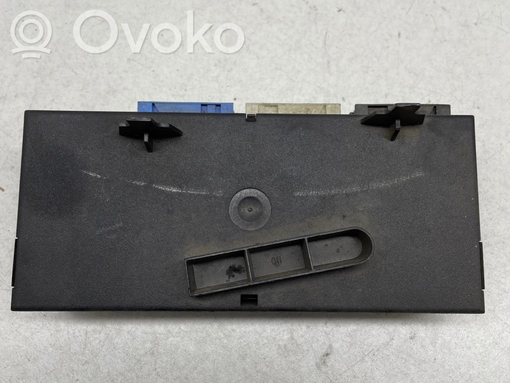 BMW 3 E36 Komforto modulis 