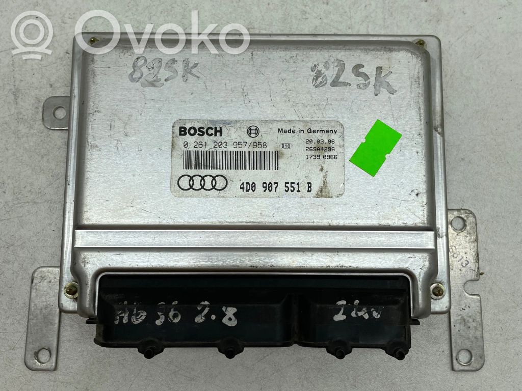 Engine control unit/module   4D0907551B,0261203957