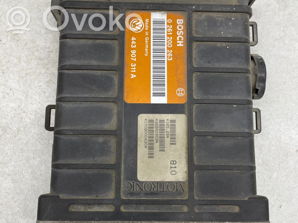 Volkswagen PASSAT B3 Engine control unit/module 