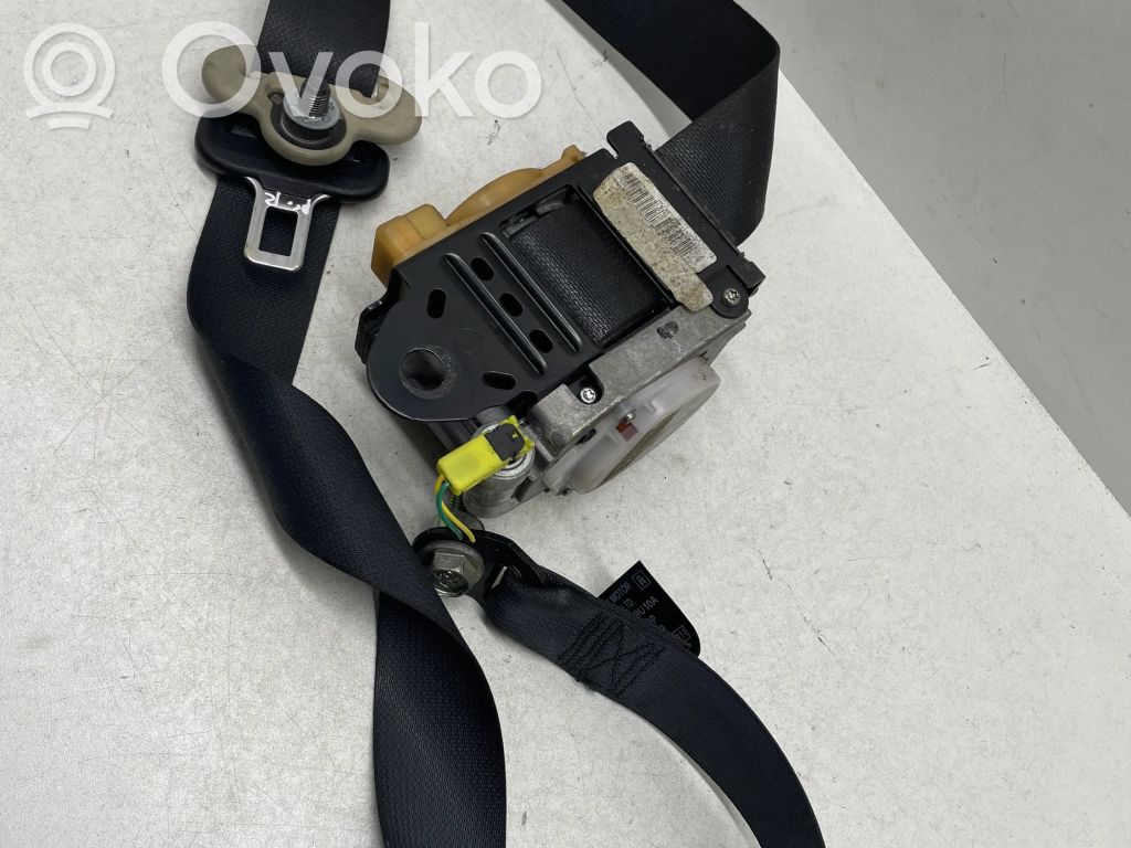 Nissan Note (E11) Front seatbelt 