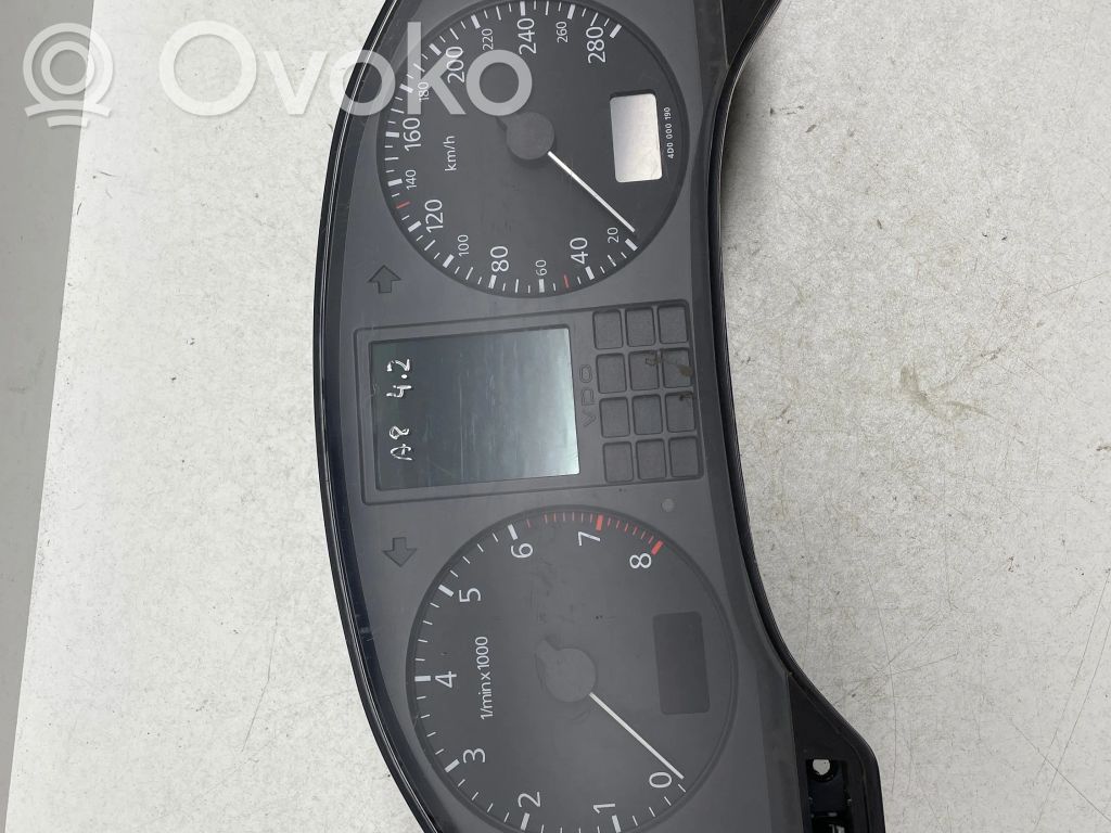 Audi A8 S8 D2 4D Speedometer (instrument cluster) 
