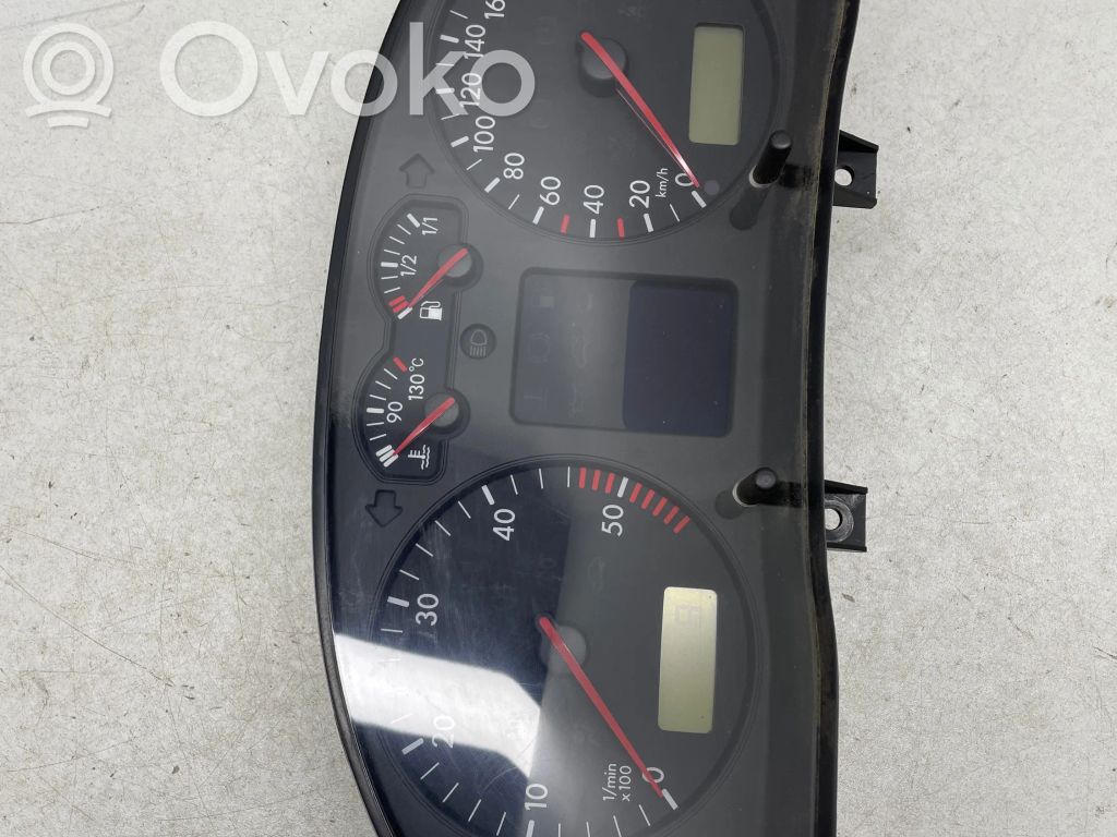 Volkswagen PASSAT B5 Spidometrs (instrumentu panelī) 