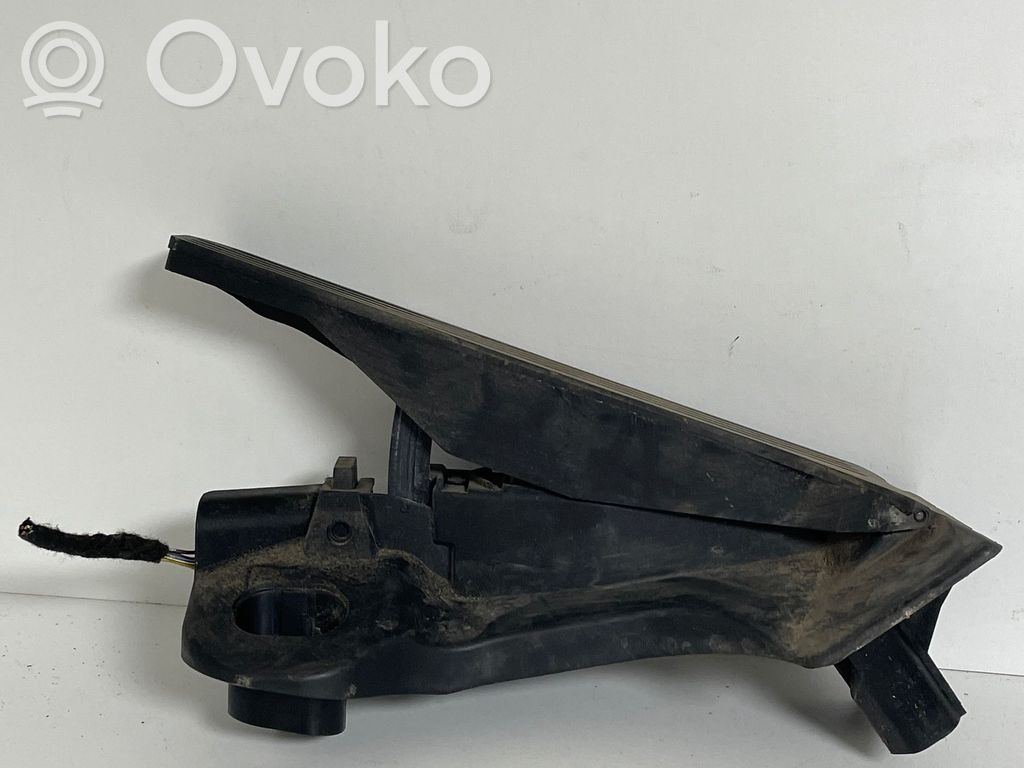 Volkswagen Touran II Pedał gazu / przyspieszenia 