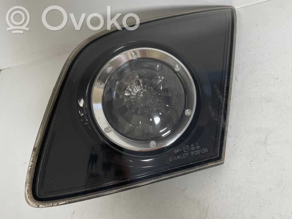 Mazda 3 I Lampy tylnej klapy bagażnika 