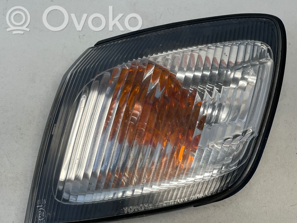Front indicator light   E130145,0118