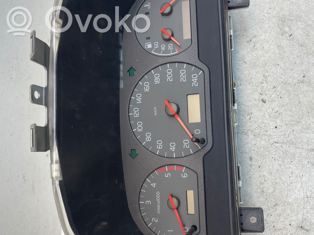 Volvo S40, V40 Spidometras (prietaisų skydelis) 