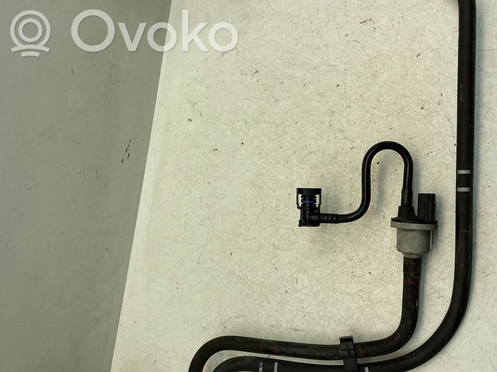 Volkswagen Golf VII Przewód paliwa 