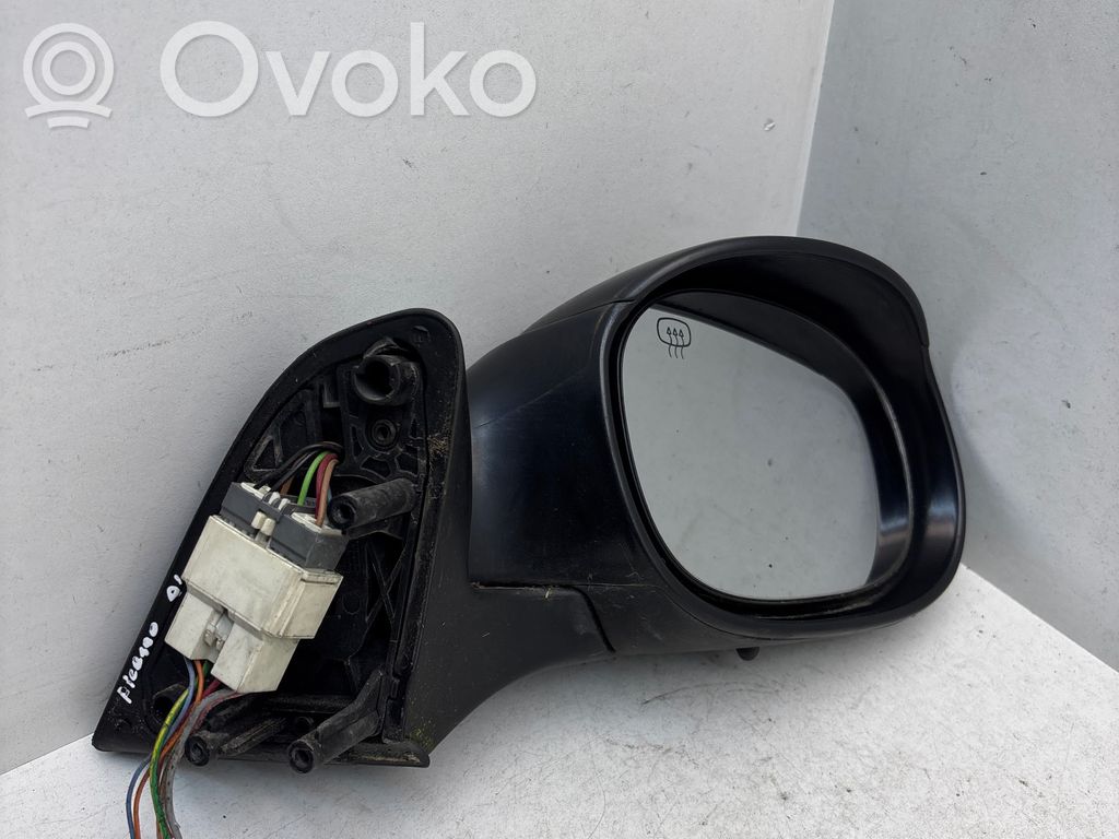 Citroen Xsara Picasso Front door electric wing mirror 