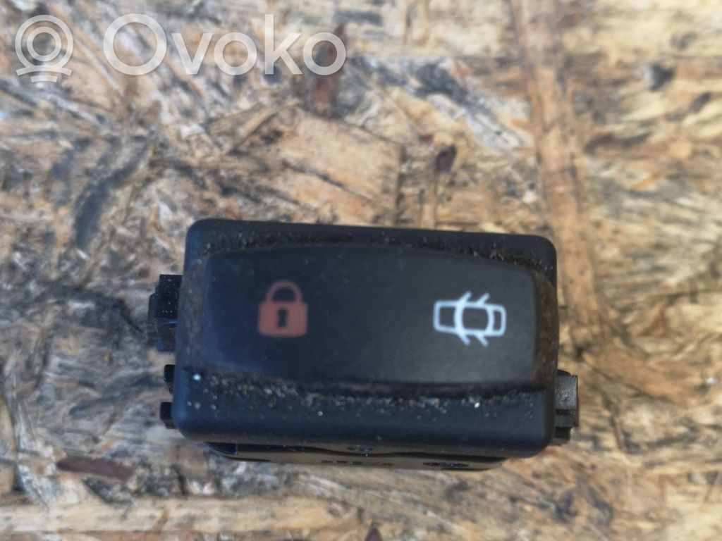 Central locking switch button   002446B,002446B,002446B
