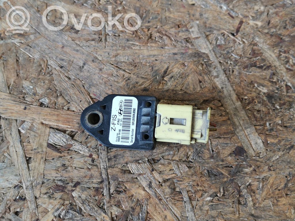 KIA Ceed Airbag deployment crash/impact sensor 