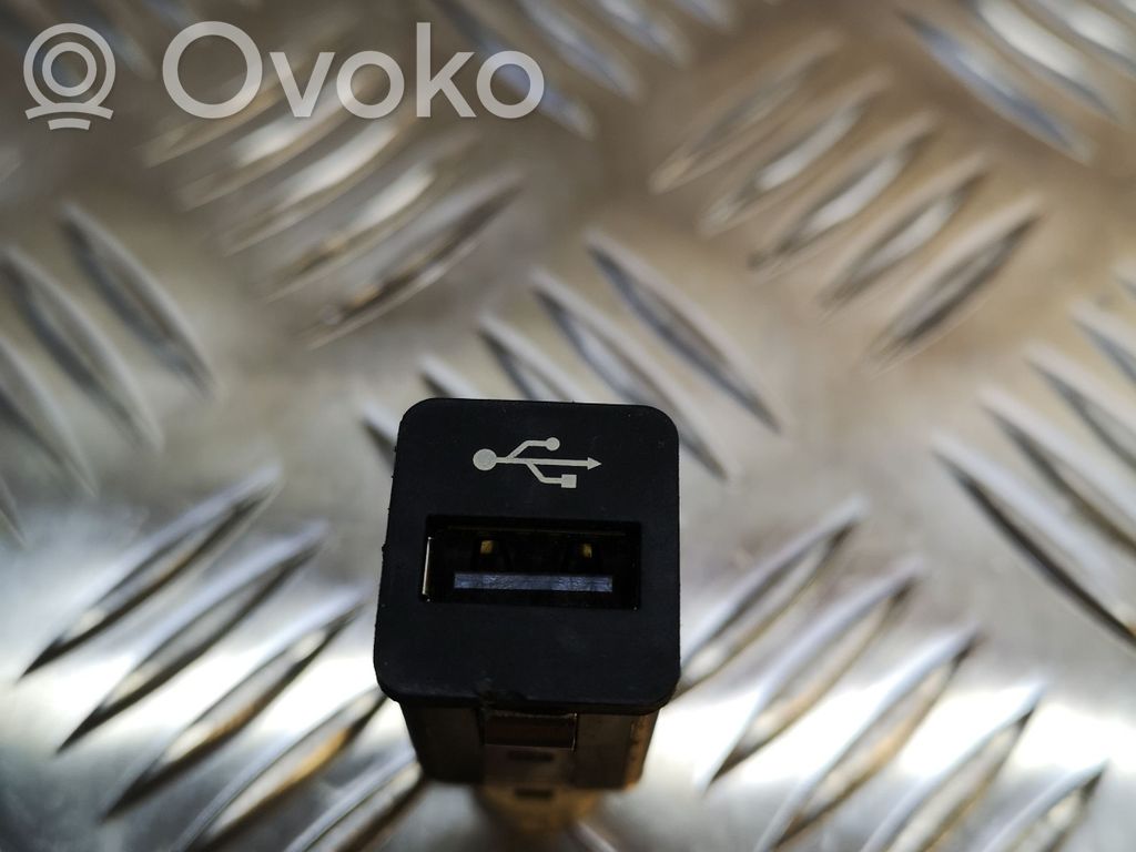 BMW X5 E70 USB jungtis 