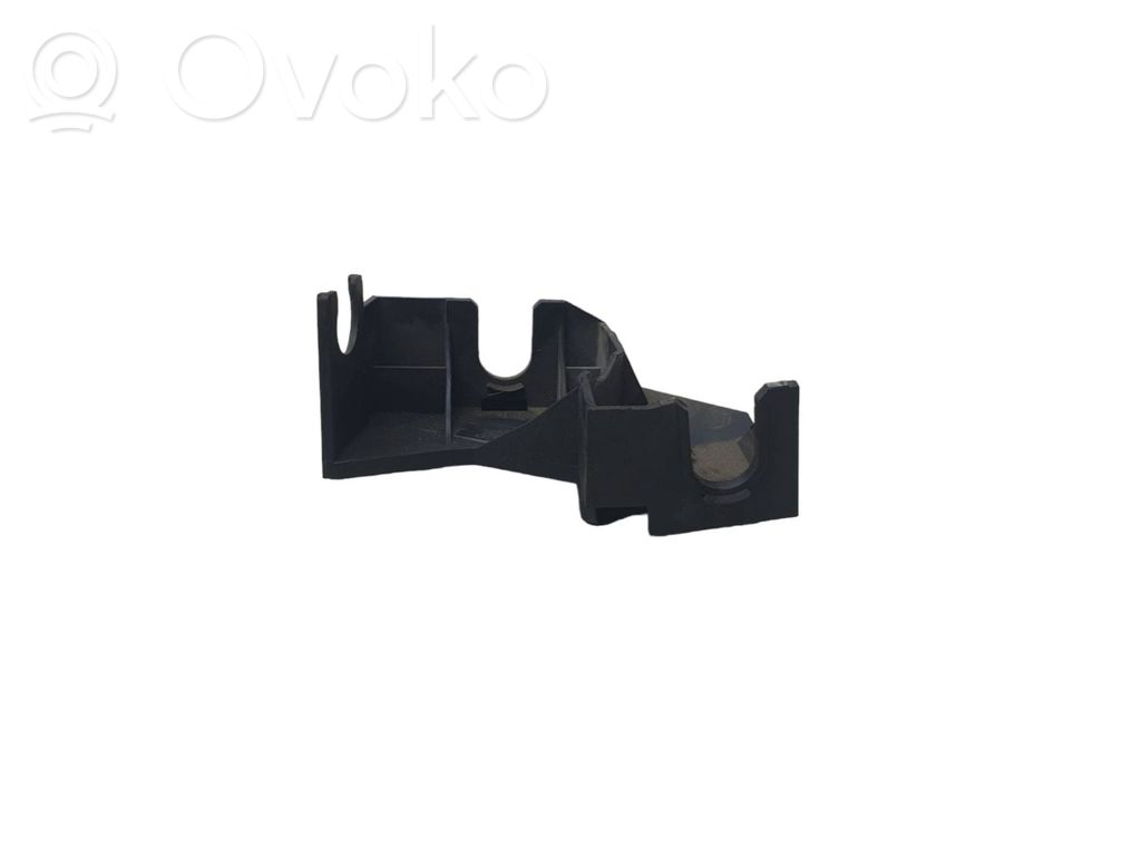 Gear shift cable bracket   30681386
