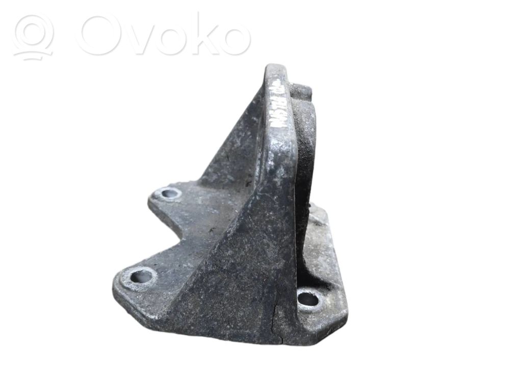 Renault Master II Gearbox mounting bracket 