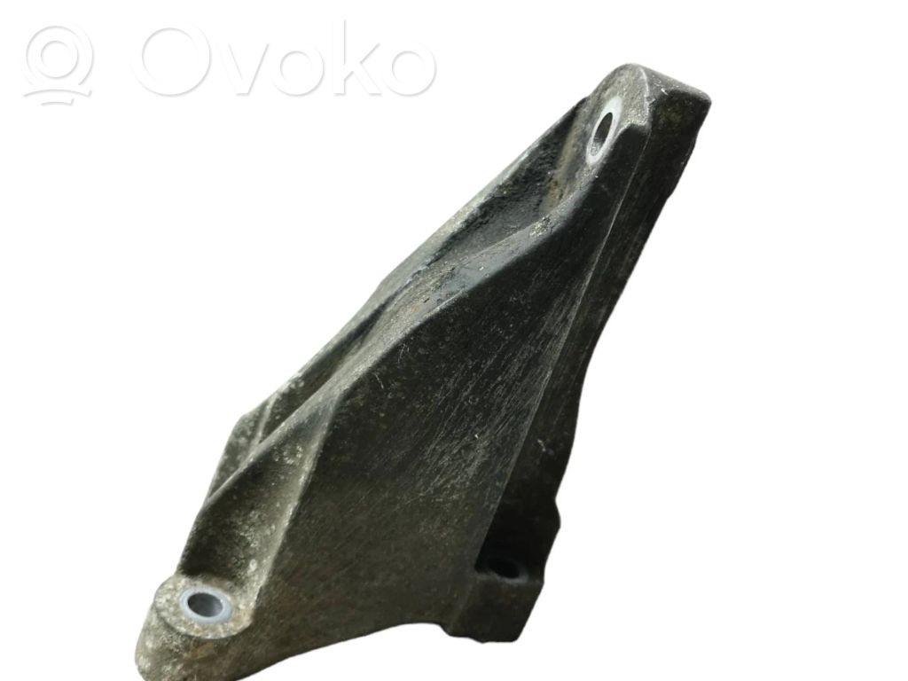 Ford Transit Engine mounting bracket 