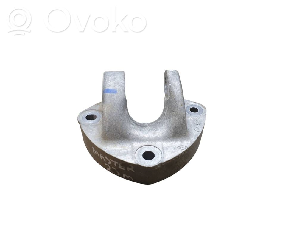 Engine mounting bracket   8200675217