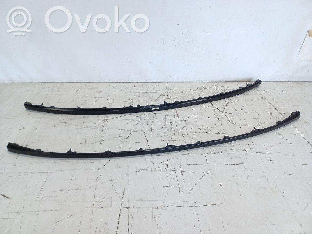 Volvo EX30 Rear window tailgate spoiler 