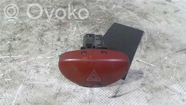 Peugeot 206 Avārijas lukturu slēdzis 