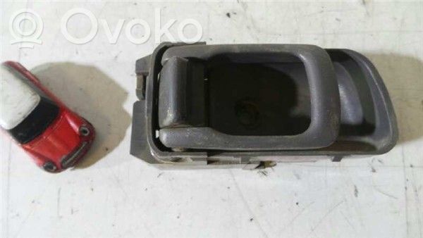 Nissan King Cab, Navara Manecilla interna puerta trasera 