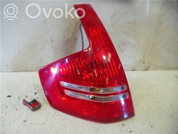 Citroen C4 I Lámpara de faros/luces traseros 