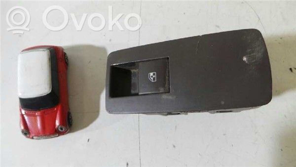 Opel Insignia A Interruptor del elevalunas eléctrico 