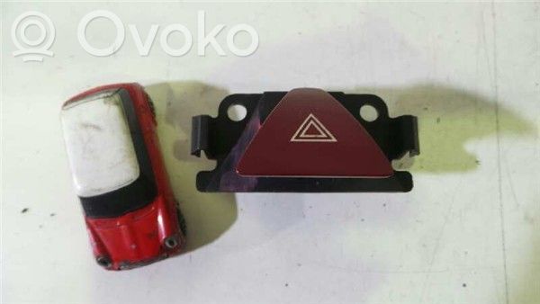 Peugeot 307 Hazard light switch 