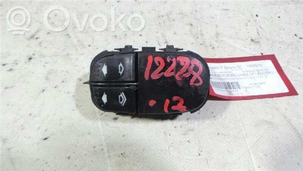 Ford Focus Включатель электрических окон 