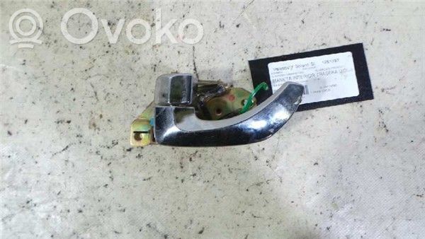 Manecilla interna puerta trasera   D4CB