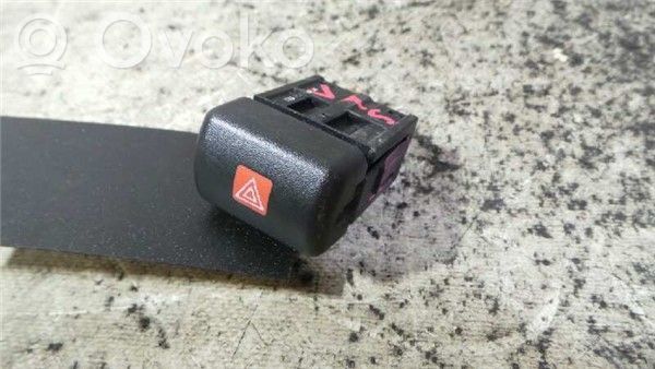 Opel Zafira A Hazard light switch 
